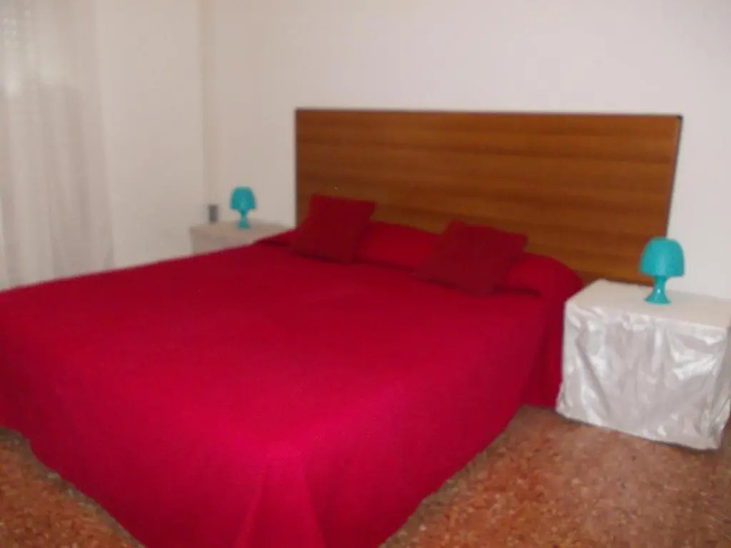 Travellers Lodge Bed & Rooms