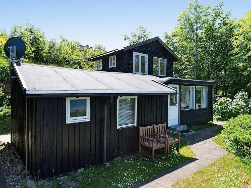 Lovely Holiday Home in AsnÃ¦s near Sea