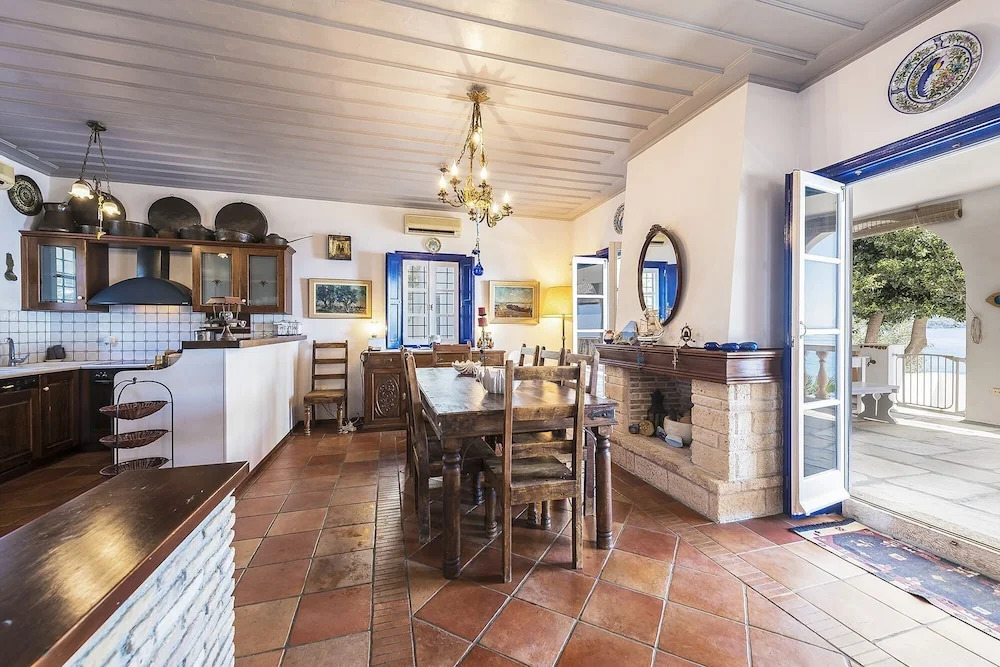 Beachfront Spetses Spectacular Fully Equipped Traditional Villa Families,groups
