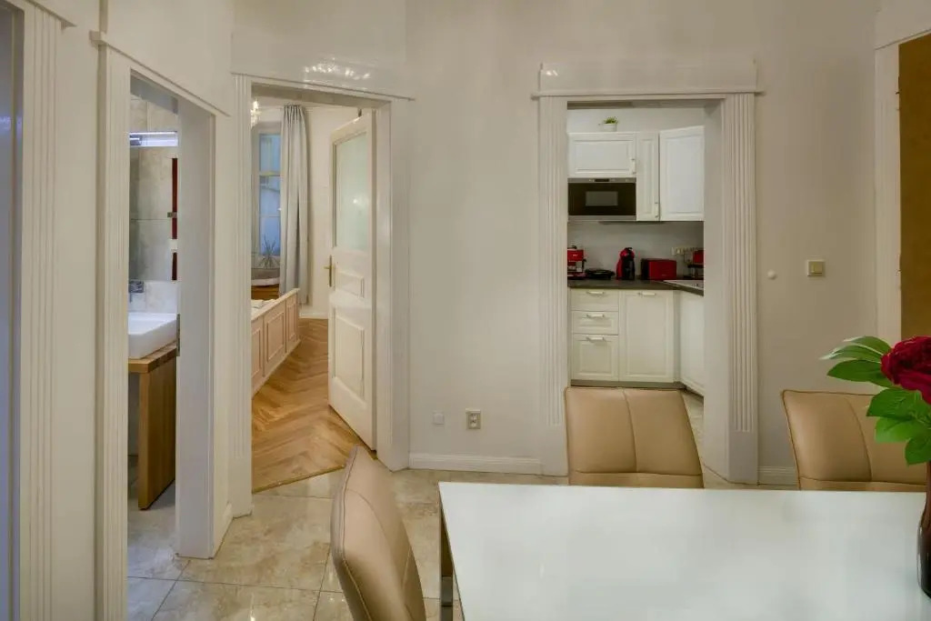Dusni 13 Old Town Apartment