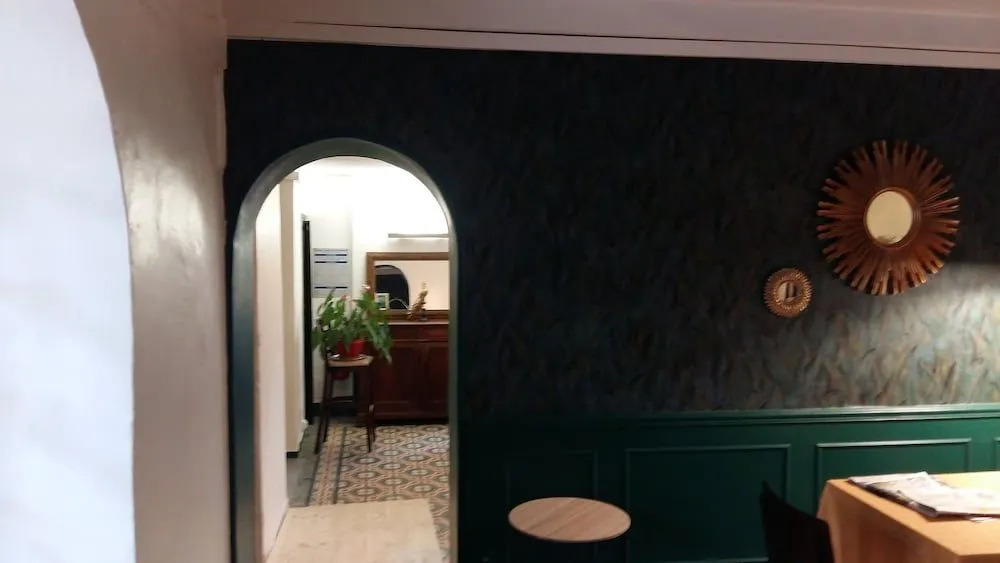 Logis Hotel Le Chêne Vert