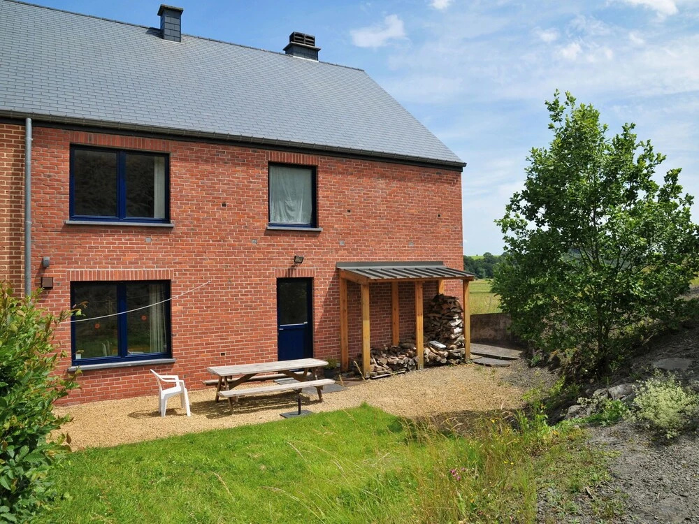 Rural, Comfortable Holiday Home in Noiseux With Ourthe River Flowing Closeby