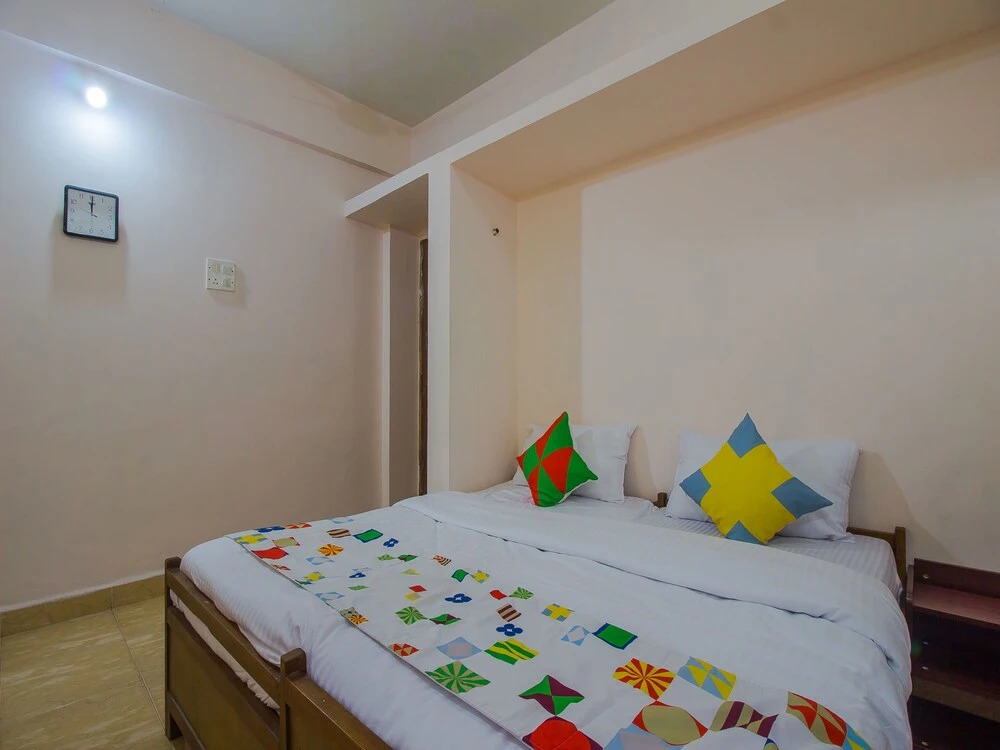 OYO 17429 Home Spacious 4 BHK Villa Parra