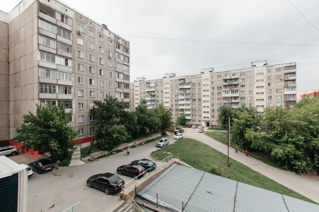 Yousinn (Юсинн) на улице Бориса Богаткова 213