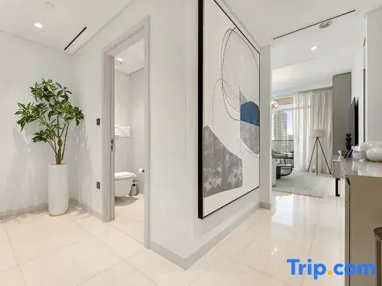 Luxury 3BHK + Maid Sea View & Private Beach