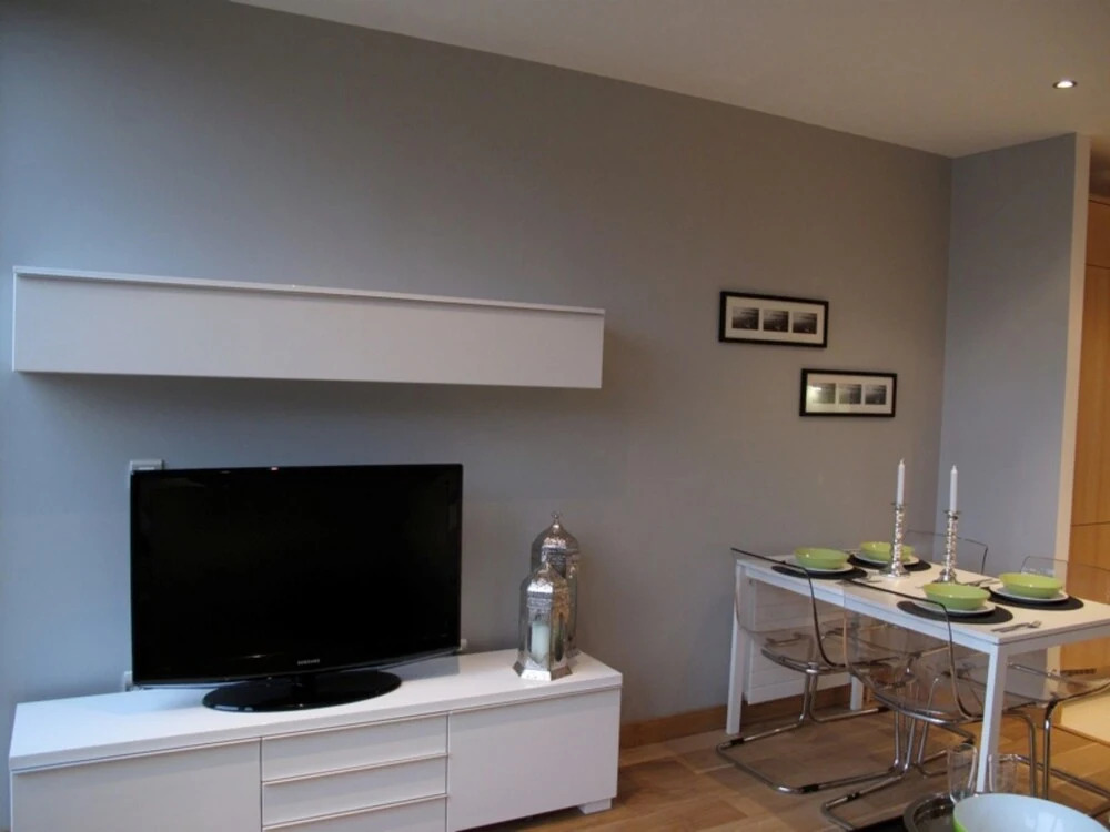 2 Bedroom Apartment In Popular Docklands