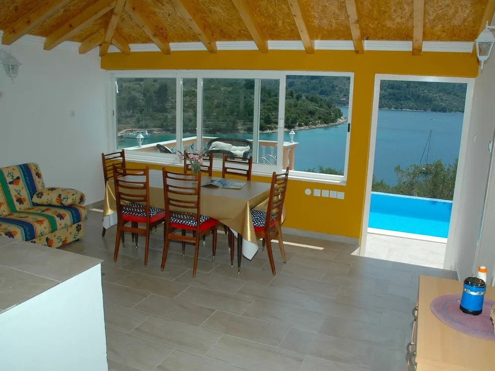 Villa on Korcula With Seaview,private Swimming Pool,terrace With Bbq,beach 70m