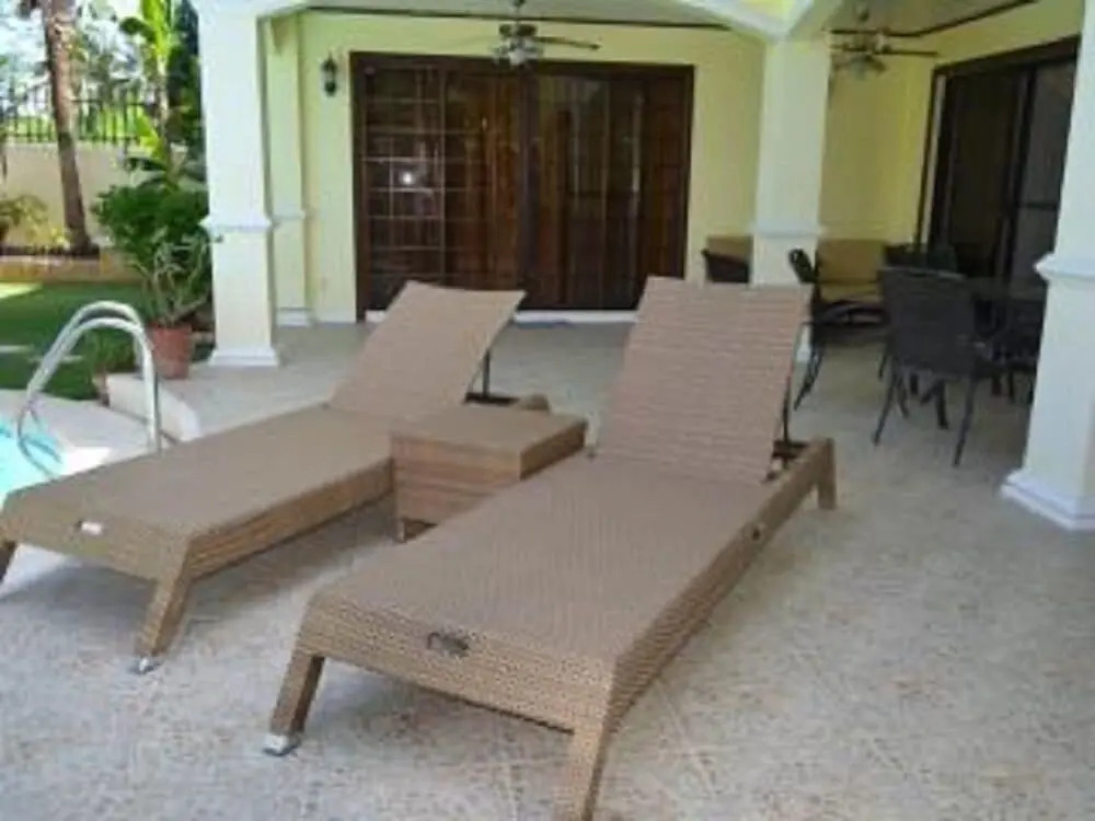 Kim Beatriz Compound