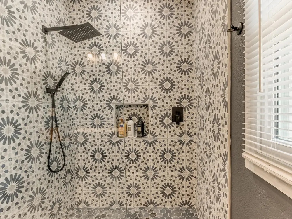 2BR Stylish Retreat in Midtown
