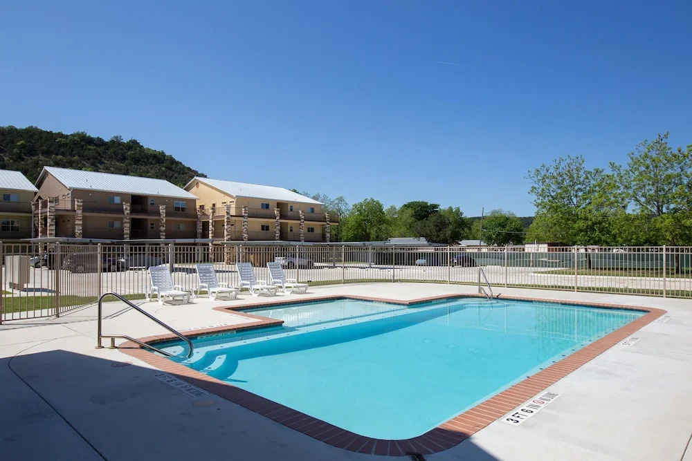 Living the Dream RG209 - 3 Br Condo