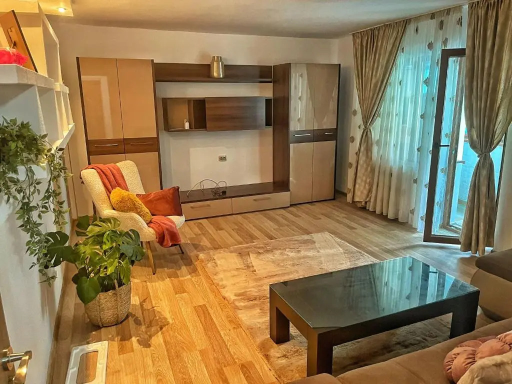 Subcetate Apartment