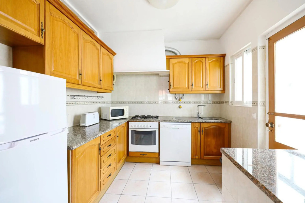 B63 - Corner Street Historic Center Apartment in Lagos