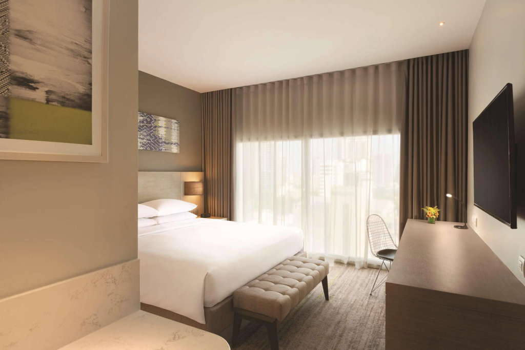 Hyatt Place Bangkok Sukhumvit 24