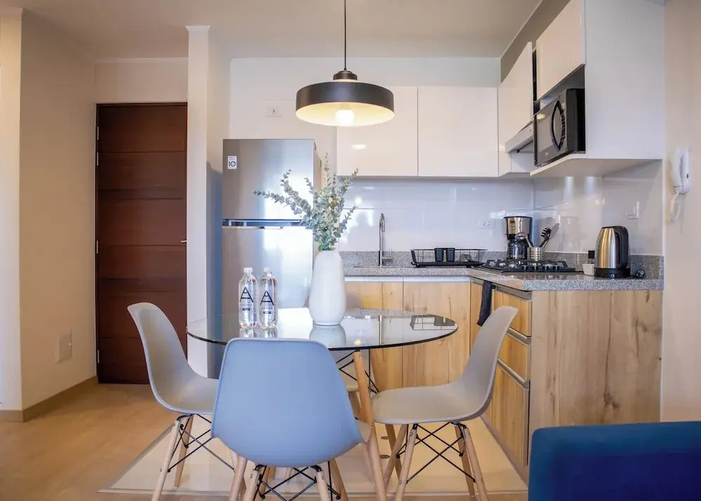 Art Residence in Miraflores by Wynwood House