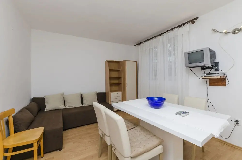 Apartments and Room Janja