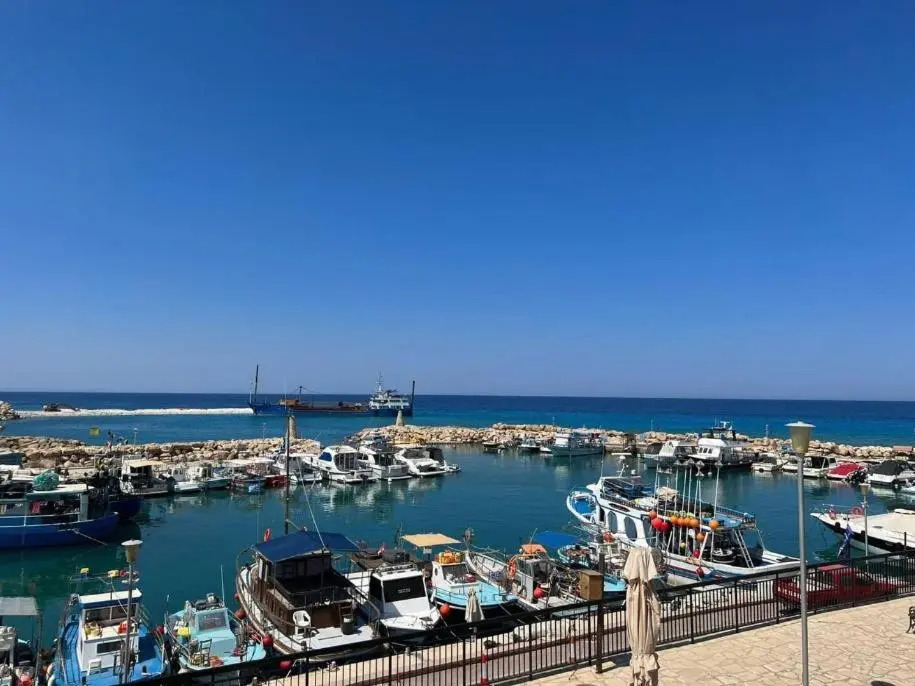 3bdr villa-pool/700m from a blue flag beach