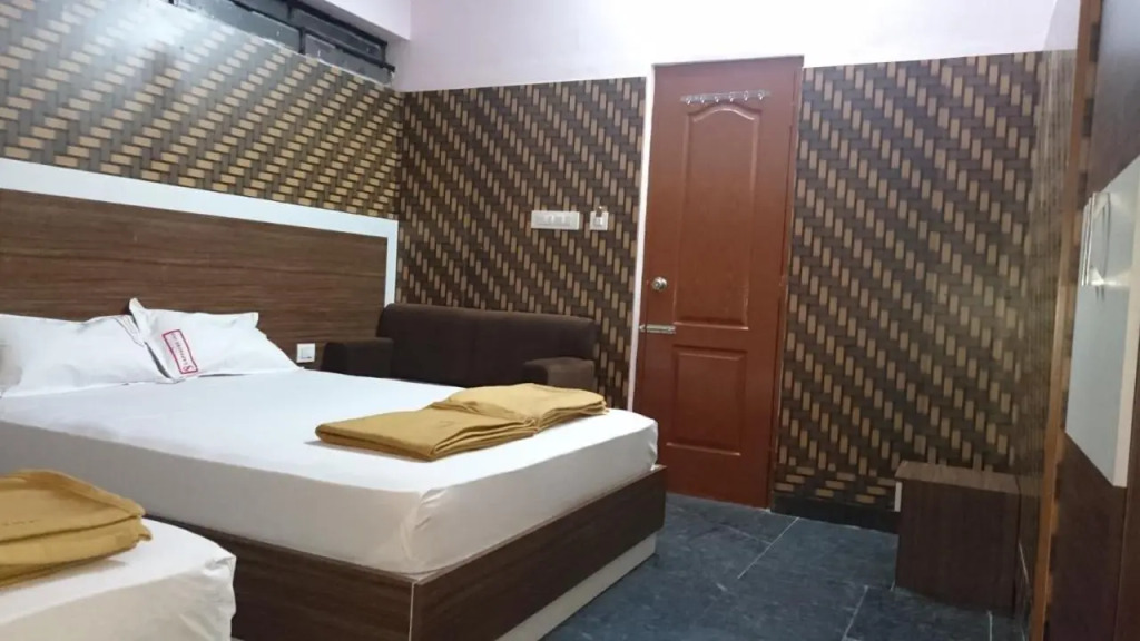 Sapphire Inn