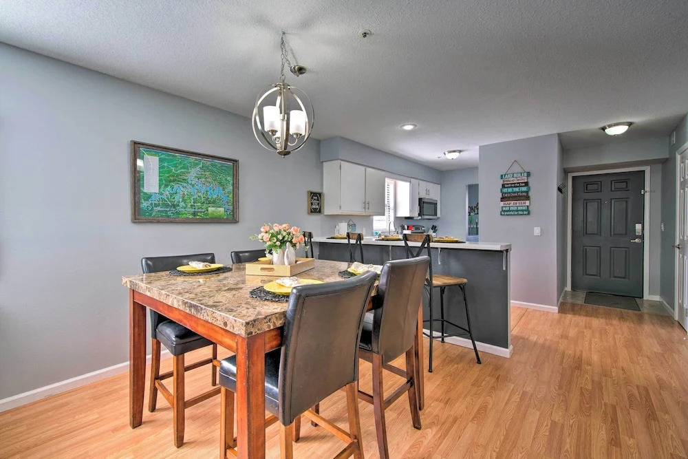 Updated Branson Condo w/ Indoor Pool Access!