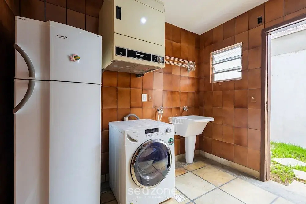 Large 3-bedroom House in Penha Sel0068
