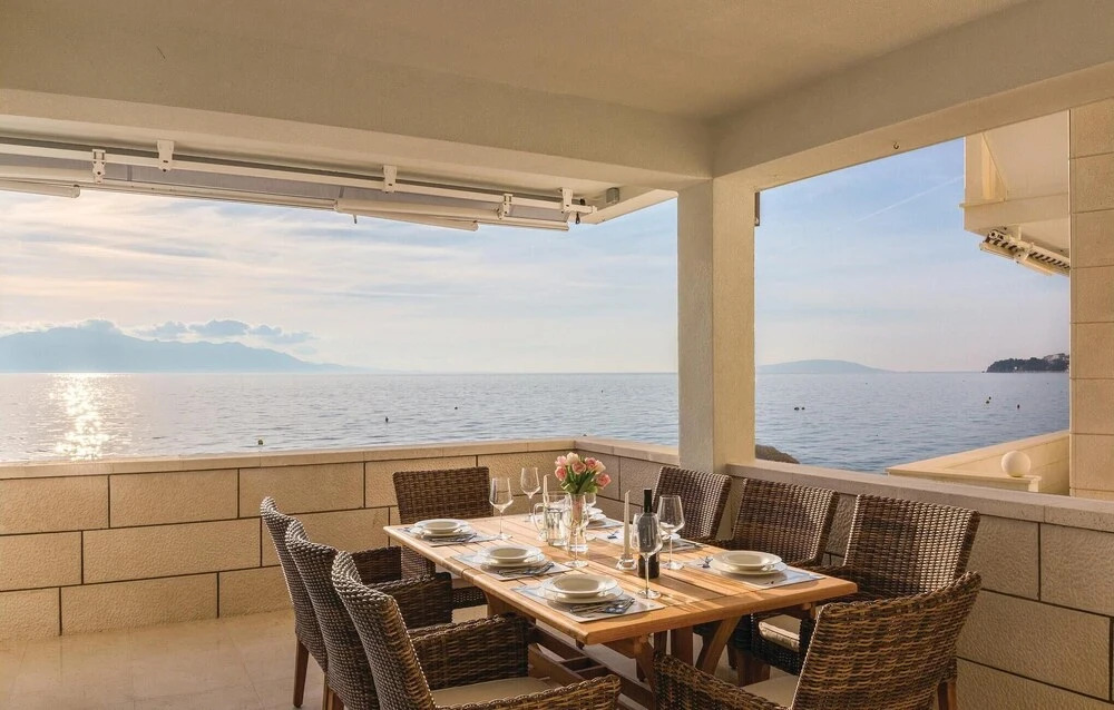 Four-Bedroom Holiday Home In Brist