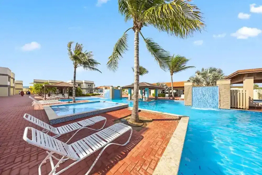 Lovely 1br1ba Condo Walk to Beach Pool BBQ