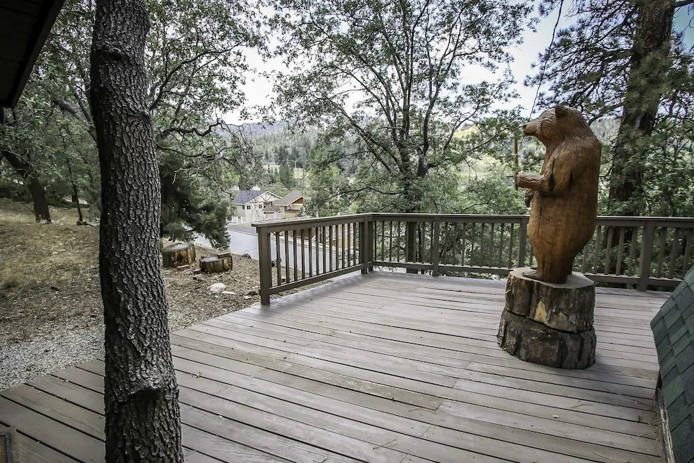 A Ski View - 2 Br home by RedAwning