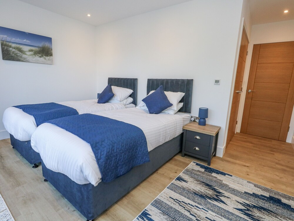 Sea Fern House - 36B