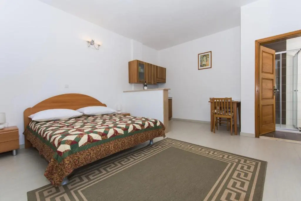 Apartments Bisera