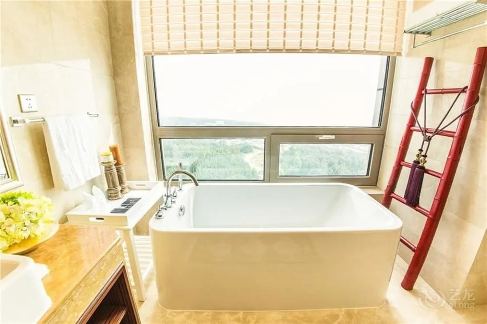 Yucheng Seaview International Hotel