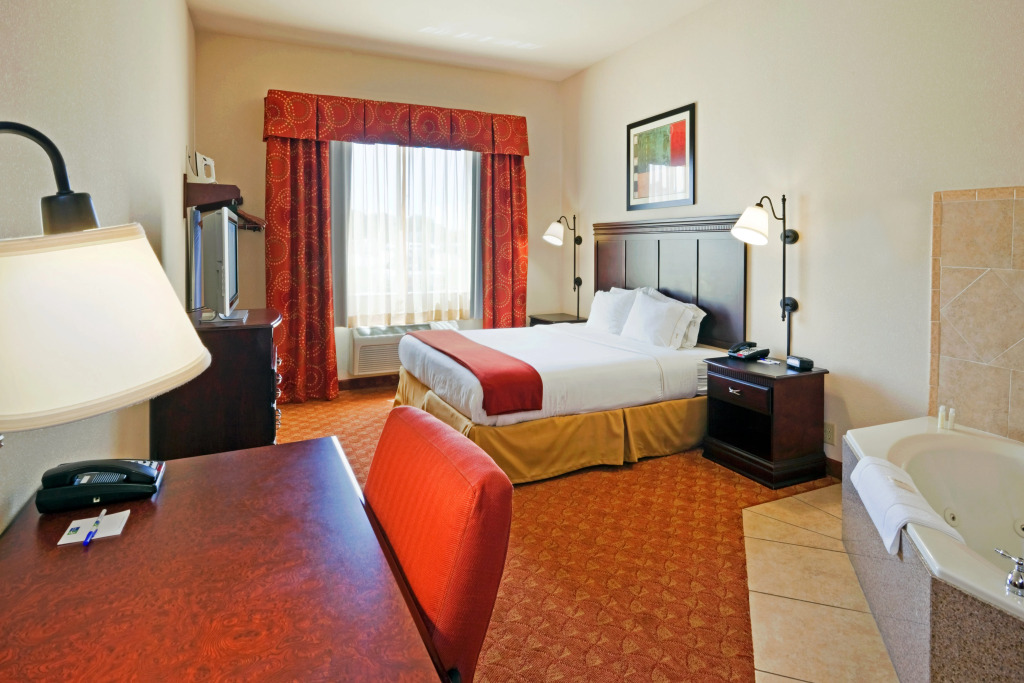 Holiday Inn Express Hotel and Suites Athens by IHG