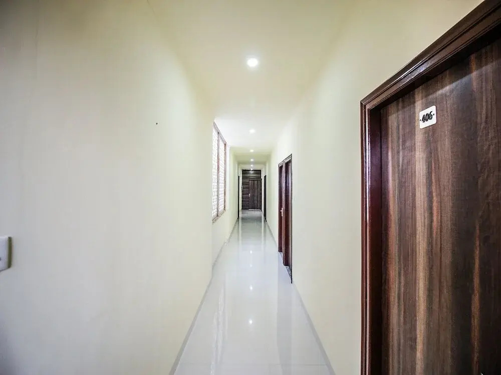 Hotel Mayra by OYO Rooms