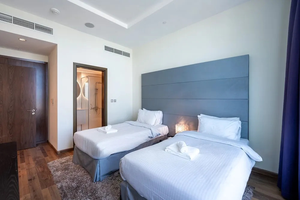 Spacious 3BR w Beach Access at the Palm