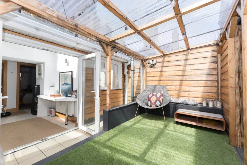 Stunning 3 Bedroom House in Dublin With Courtyard