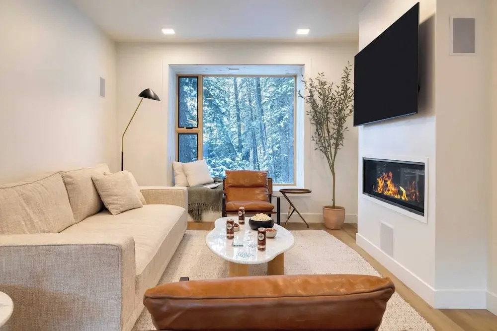 Luxury Ski Home w/ Hot Tub Near Trails & Downtown Parkview Mountain House