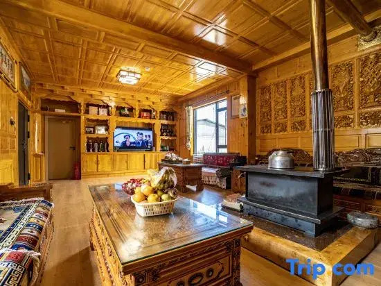 Zhuomei SERENE WARM HAVEN: Cloud & Snow Oxygen Guesthouse (Dukezong Ancient City)