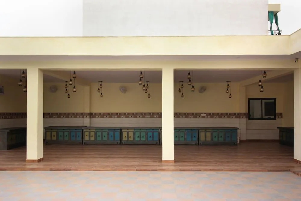 OYO 17070 Vrindavan Resort