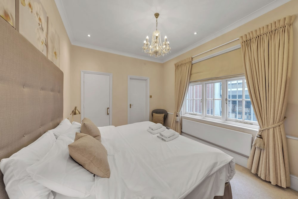 Hertford Flat 4