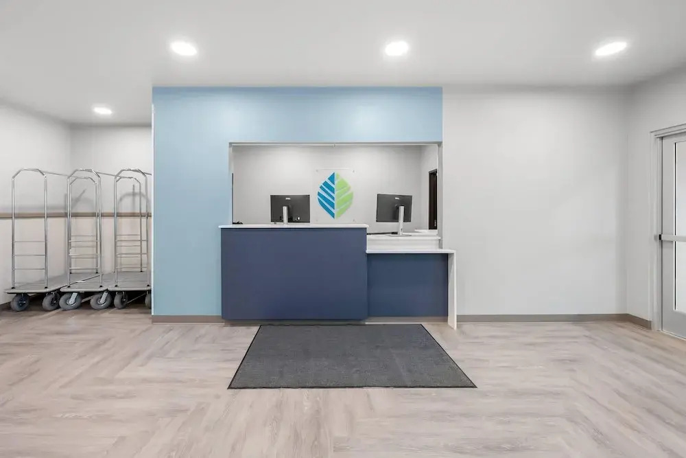 WoodSpring Suites Medford near I-5