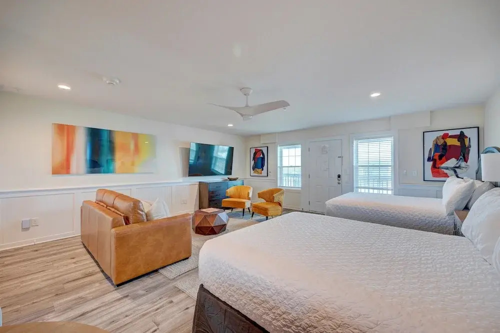 Saltwater Suites