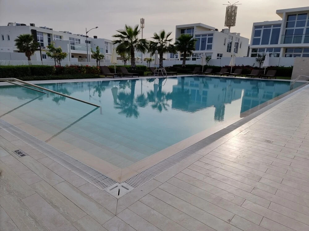 Spacious Luxury Villa With Pool and gym in Dubai