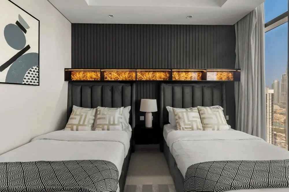 Gogoto LUX Burj View Spacious