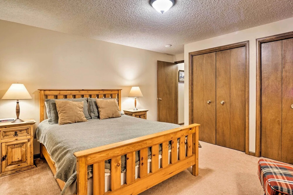 'peaceful Pines' Estes Park Home: Longs Peak View