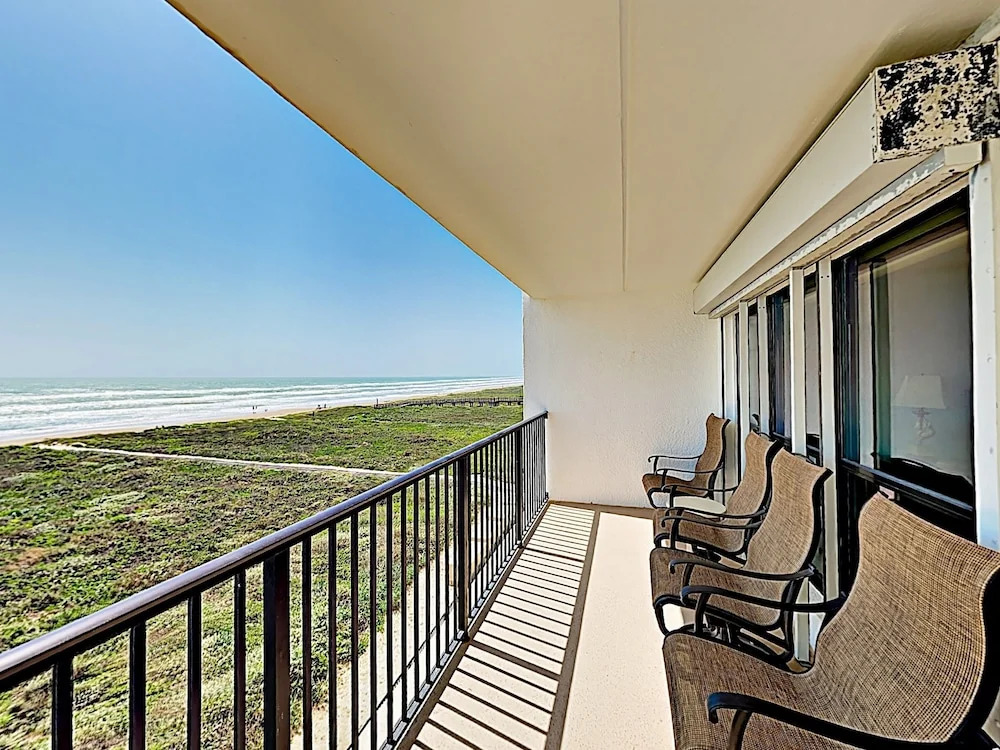 2BR Embassy #404 - 2 Br Condo