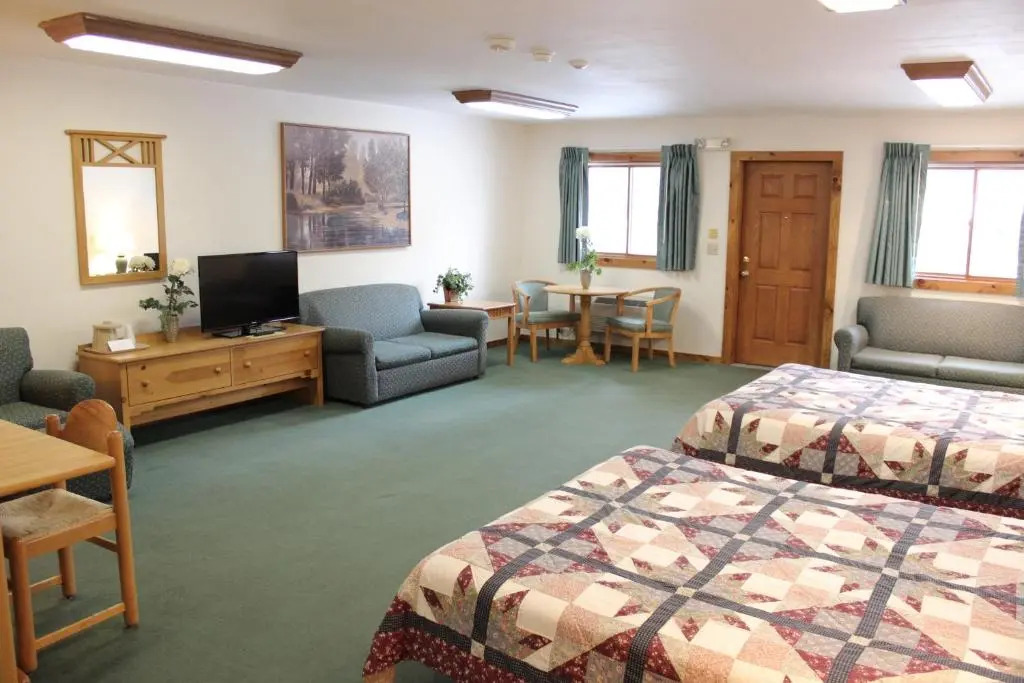 Nootka Lodge