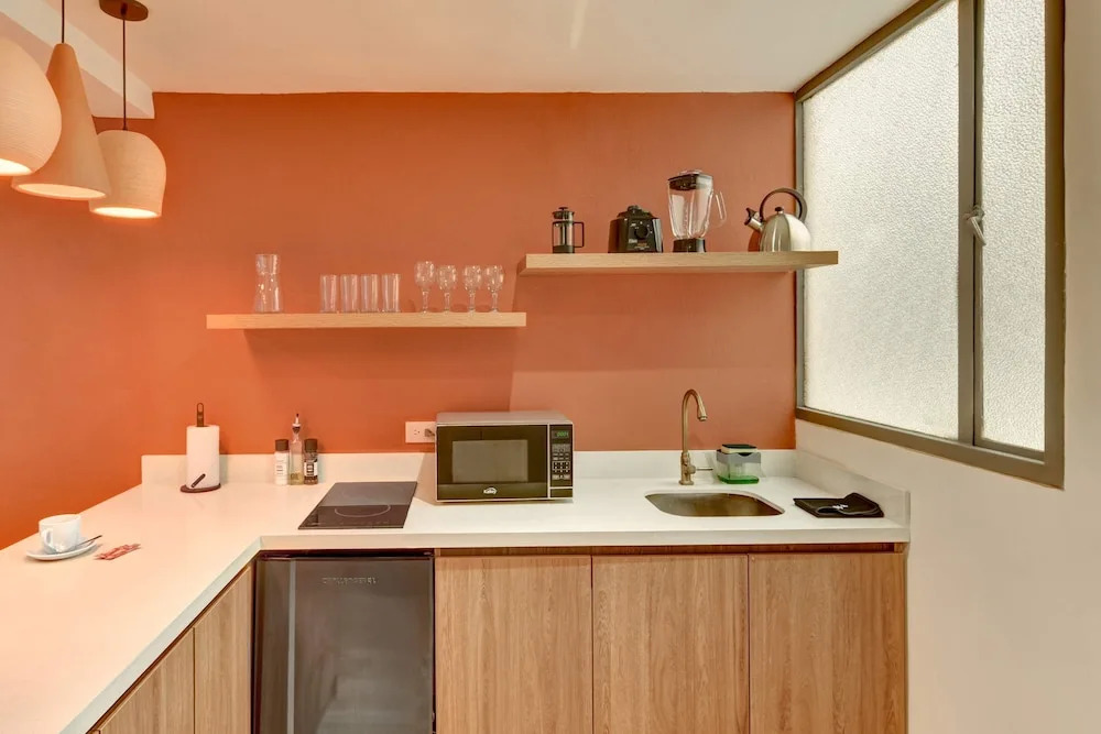 w Beautiful 1BR Retreat in Vibrant Zona T