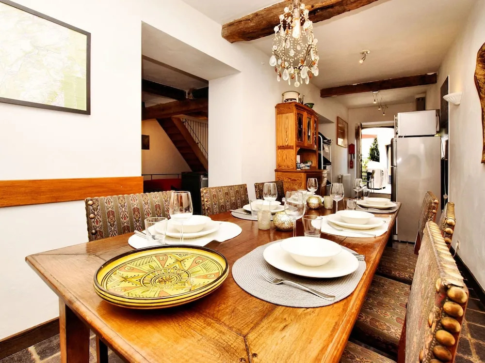 Vintage Holiday Home in Verlaine-Sur-Ourthe with Valley View