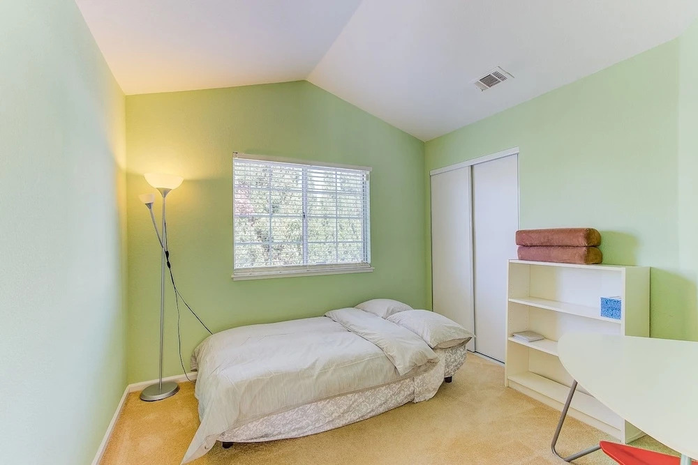 Andrea Way House in Union City 3 Bedrooms 2.5 Bathrooms Home