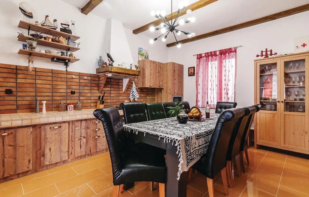 Beautiful Home In Zadar With Sauna