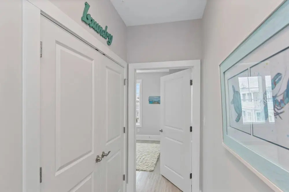 Luxury Beach Condo 5 Min Walk to Beach Shops