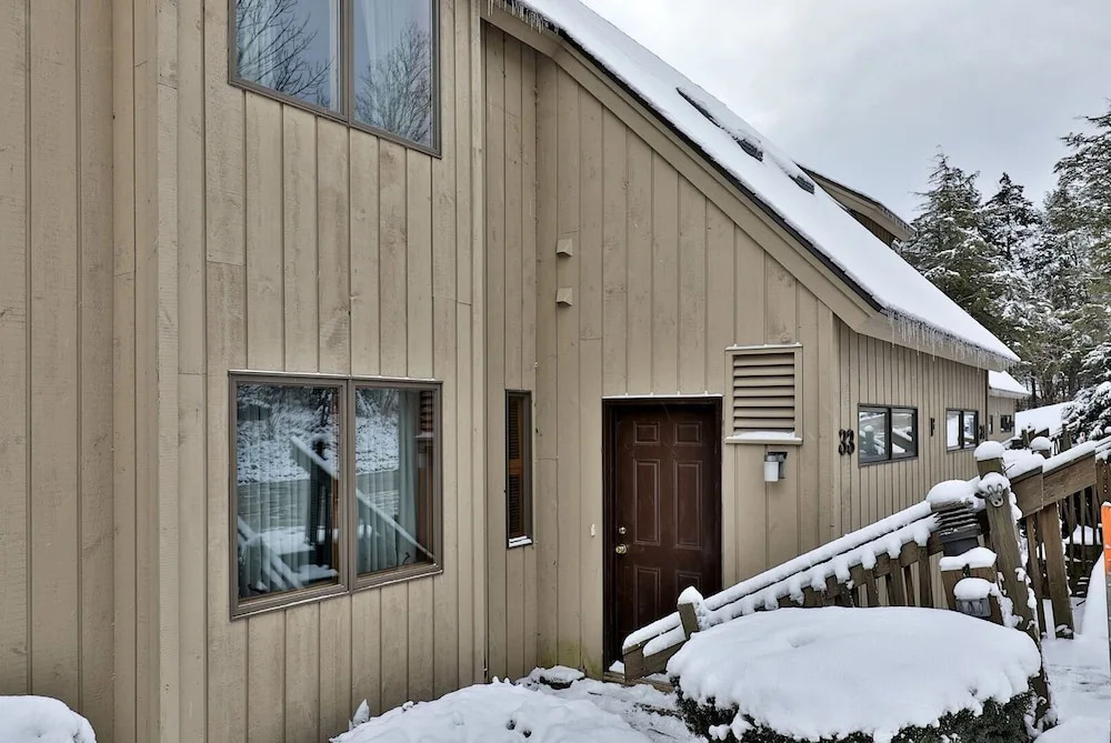 The Colony Club Loft at Killington by Killington Vacation Re